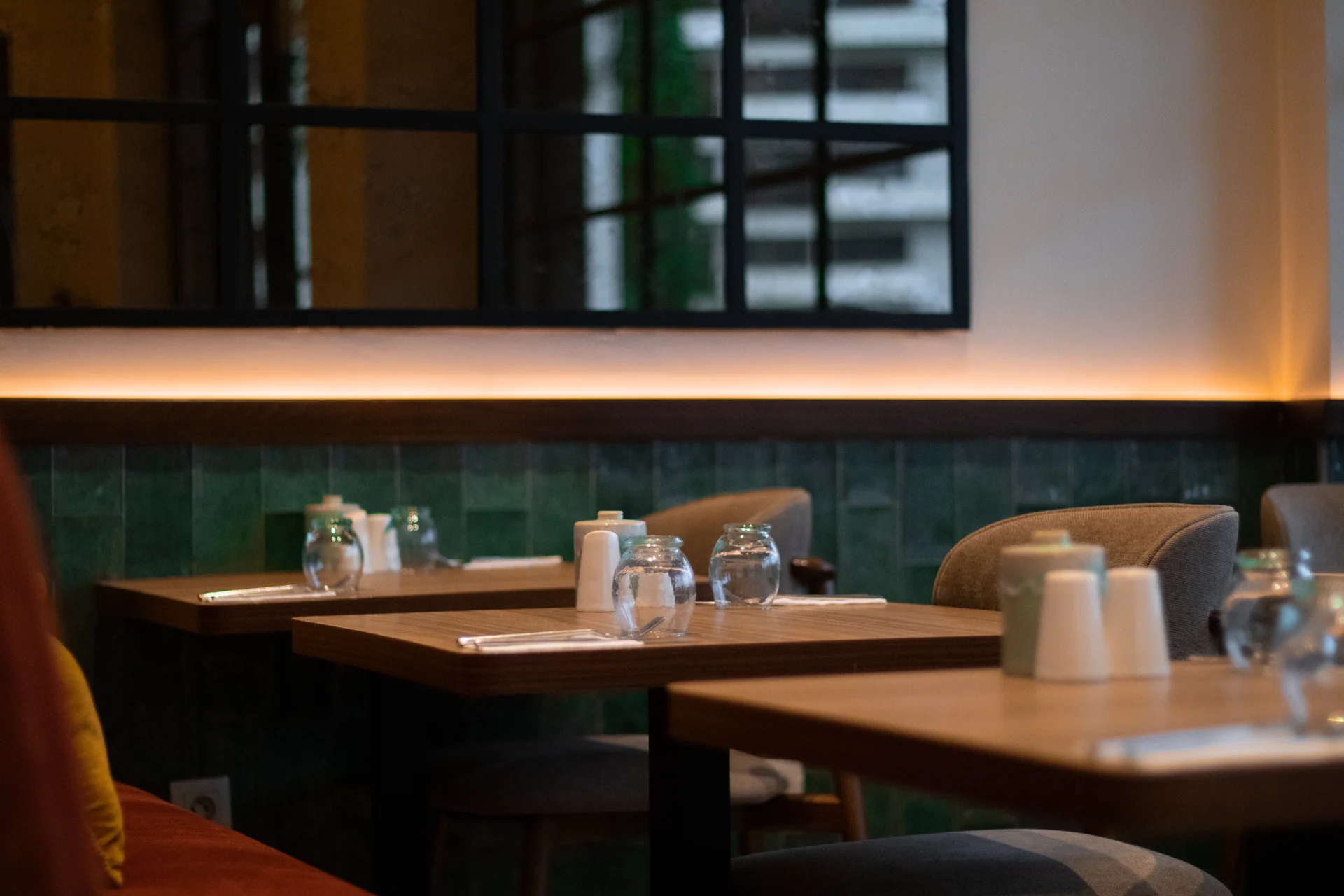 Salle aux zelliges verts